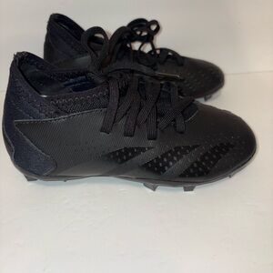 Adidas Black Sneakers Sleek Synthetic Design